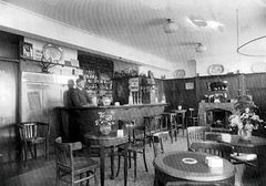 Marina-Fountain-saloon-bar.-1938.